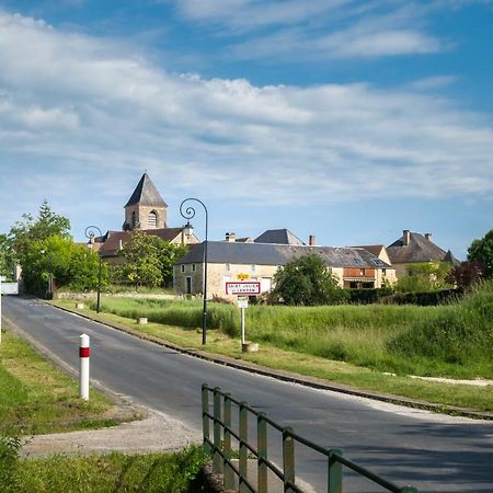 Gite Le Noyer - L'Ancien Vignoble Saint-Julien-de-Lampon Exterior foto